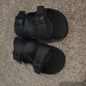Goodfellow & co sandals size 10